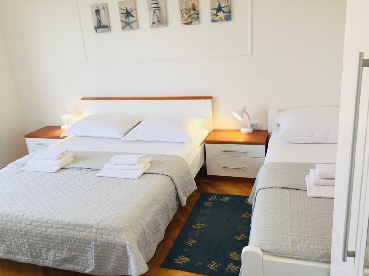 Apartments And Rooms Katarina Živogošće Eksteriør bilde